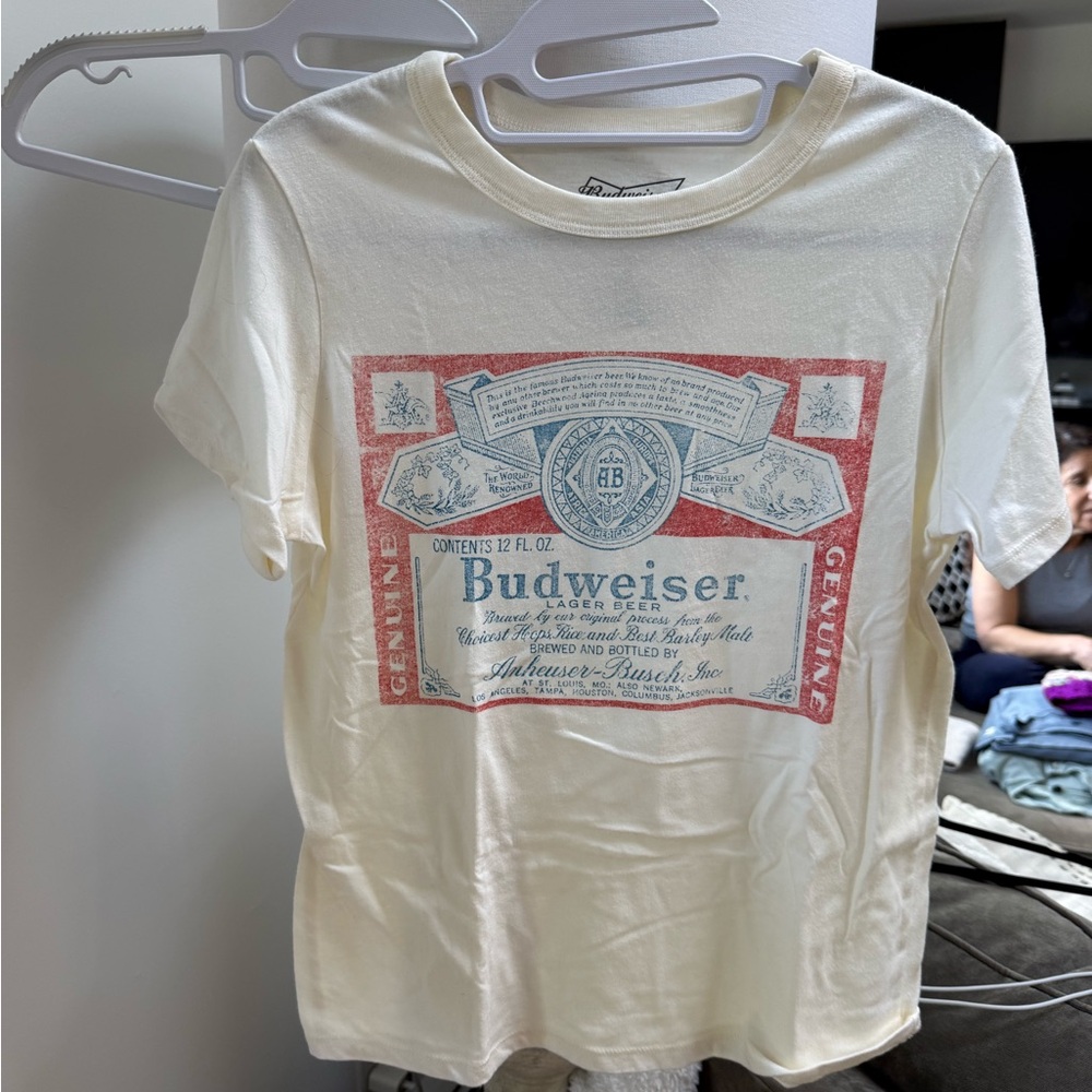 Budweiser women’s Cream Graphic T-Shirt